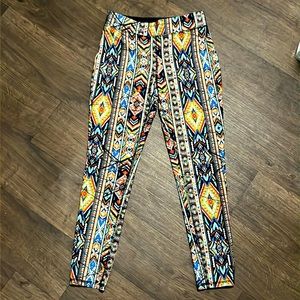 ⭐️ 3 for $25 ⭐️ Mossimo Supply Co  Aztec leggings | size s (fits like XS)